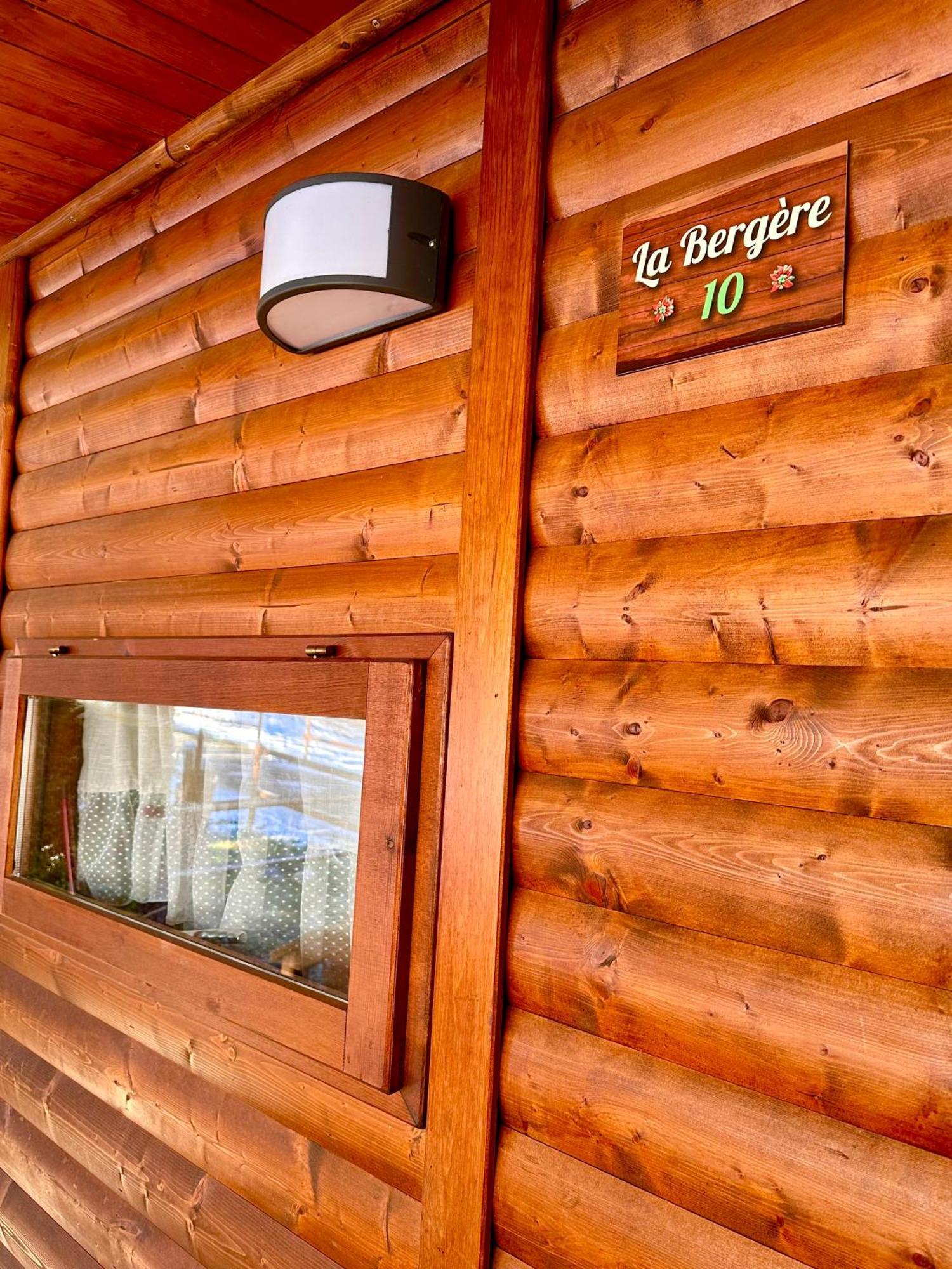 Bijoux Des Alpes - Mont Blanc Village La Salle Pokoj fotografie