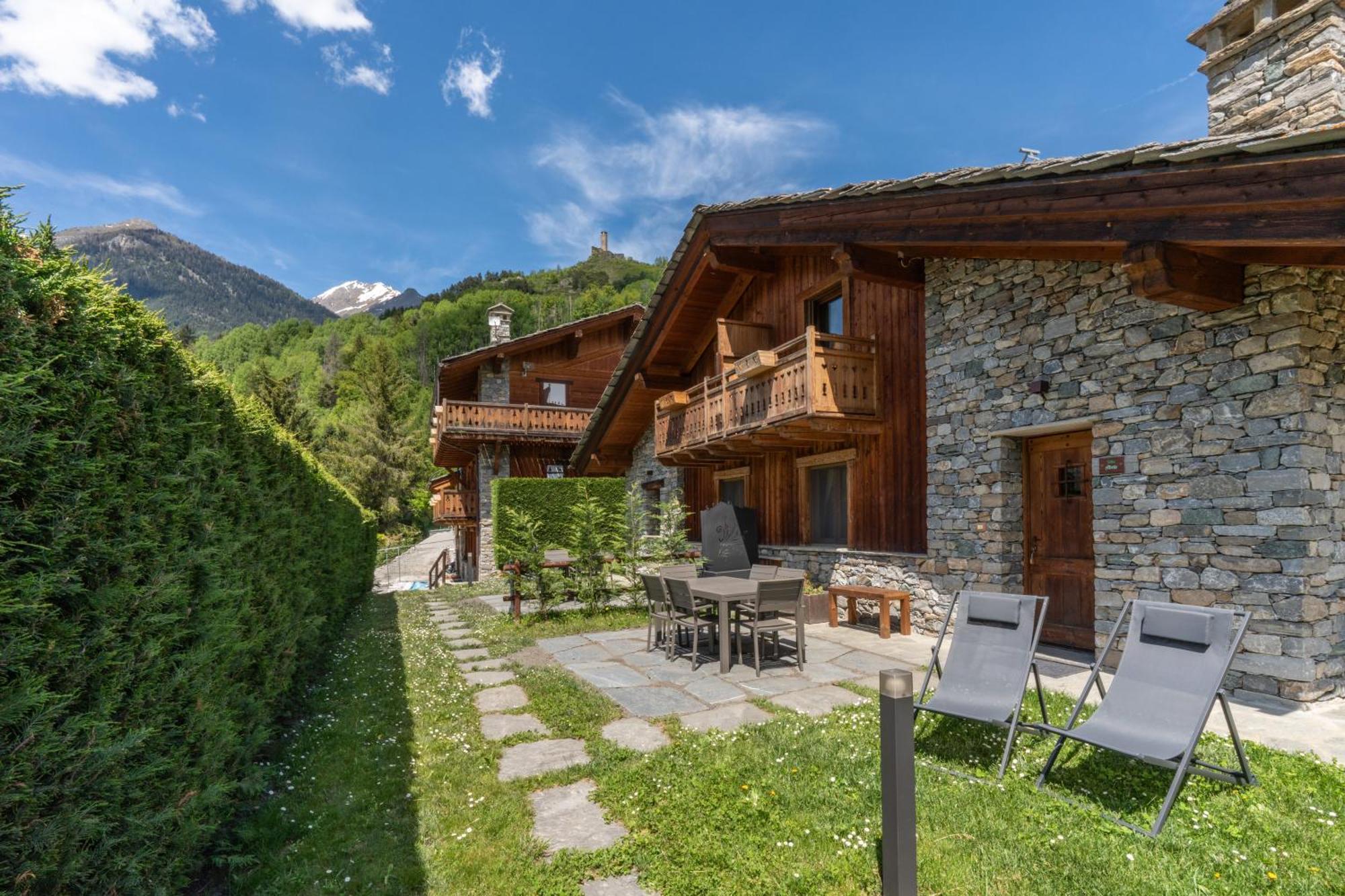 Bijoux Des Alpes - Mont Blanc Village La Salle Exteriér fotografie